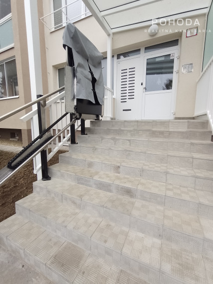 BYT - 3.izbový s loggiou, kompletná rekonštrukcia