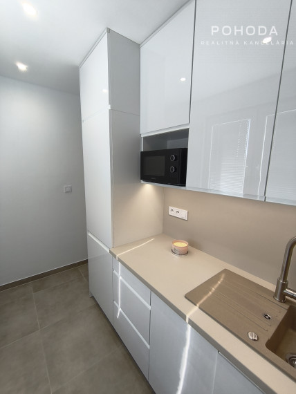 REZERVOVANÝ - 2 izbový byt s loggiou, Košice - Staré Mesto