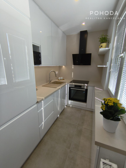 REZERVOVANÝ - 2 izbový byt s loggiou, Košice - Staré Mesto