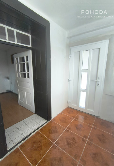 Rodinný dom s pozemkom 983m2 len 24km od Košíc