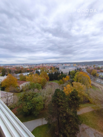 Turgenevova: 1,5 izbový byt, 42 m² + veľká loggia TOP