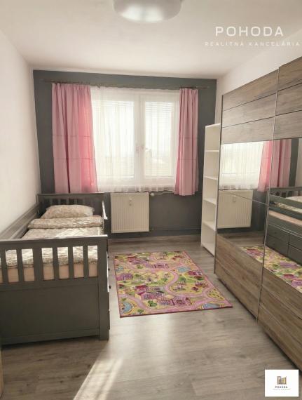 Veľký 3 izb. byt, 66m² + loggia, Lidické námestie