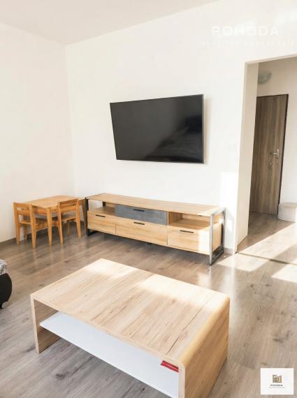 Veľký 3 izb. byt, 66m² + loggia, Lidické námestie