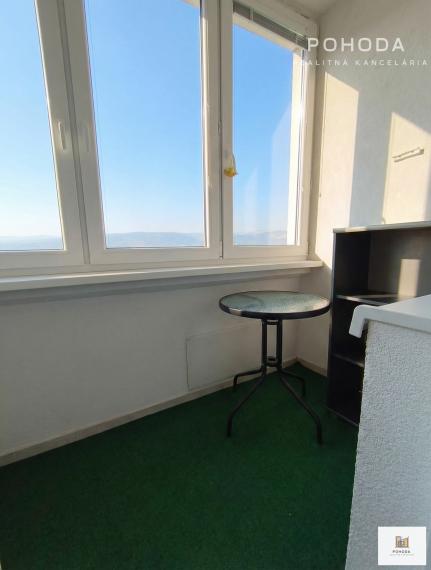 Veľký 3 izb. byt, 66m² + loggia, Lidické námestie