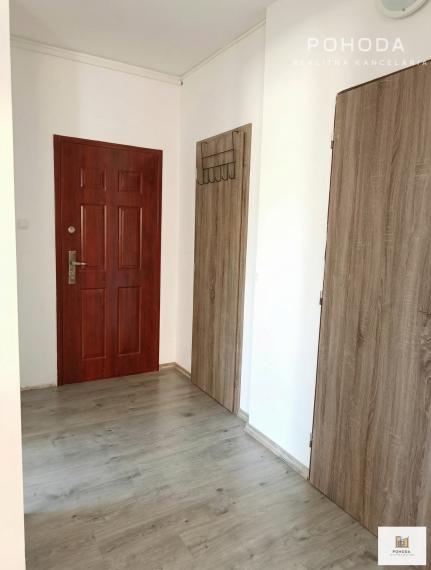 Veľký 3 izb. byt, 66m² + loggia, Lidické námestie