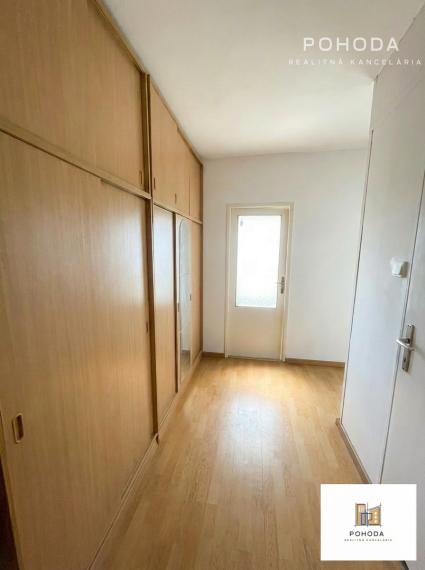 Štartovací byt alebo investícia? 1,5 izbový byt - Jazero