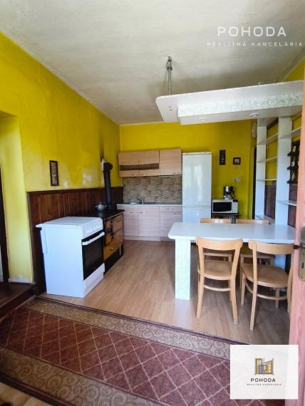 Pokojné bývanie s veľkým pozemkom len 20km od Košíc– Paňovce