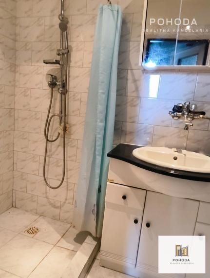 Pokojné bývanie s veľkým pozemkom len 20km od Košíc– Paňovce