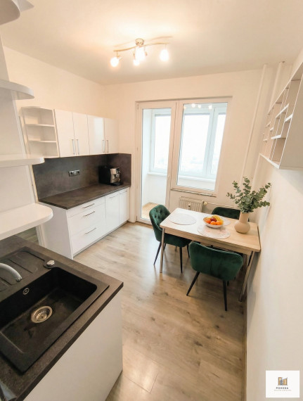 Veľký 3 izb. byt, 66m² + loggia, Lidické námestie