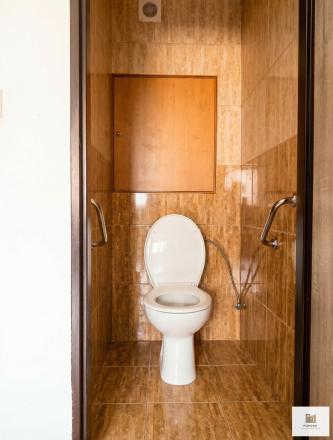 Veľký 3 izb. byt, 66m² + loggia, Lidické námestie - fotografia 8