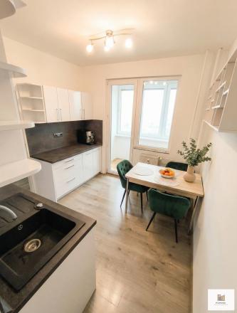 Veľký 3 izb. byt, 66m² + loggia, Lidické námestie