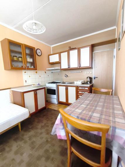 Prenájom 1-IZBOVÝ BYT S LOGGIOU 42m2 – FURČA